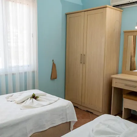 Hotel apartamentowy Lighthouse *