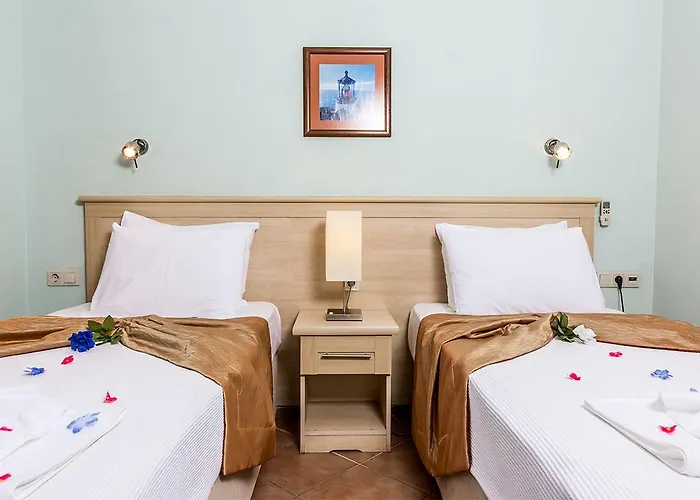 Lighthouse 3* Marmaris