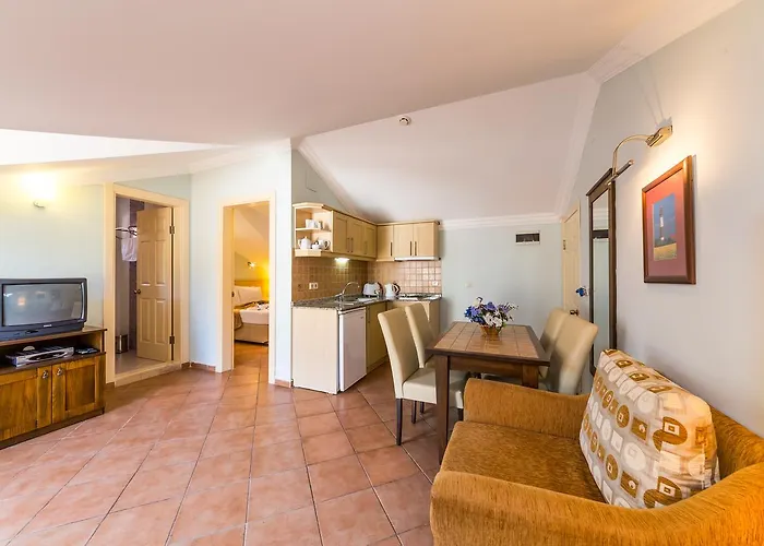 Apart Otel Lighthouse 3*