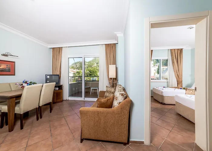 Lighthouse Lejlighedshotel 3*